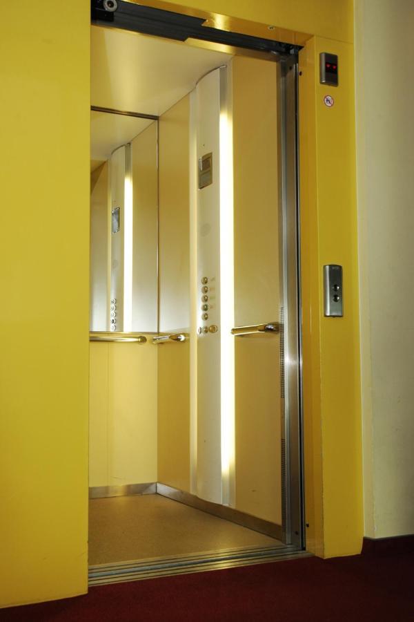 Hotel Tabor Maribor Exterior foto