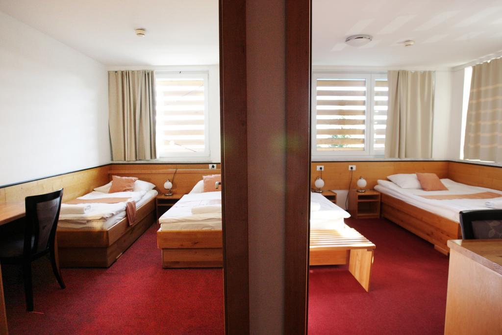 Hotel Tabor Maribor Exterior foto